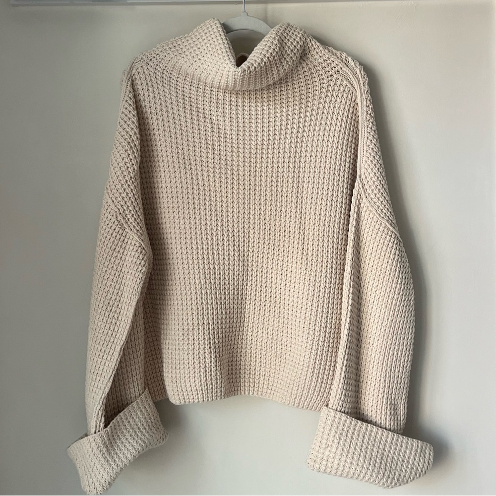 Free People oversized sweater - turtleneck and balloon sleeve